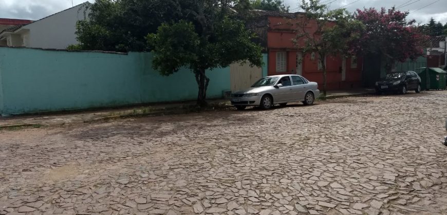 Ótimo Terreno + duas casas anexas