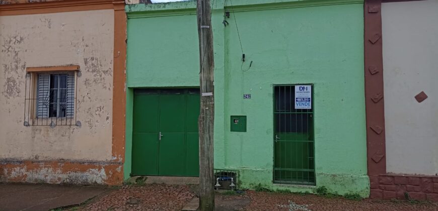 CASA A MEIA QUADRA PRAÇA DAS CARRETAS