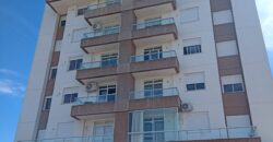 EXCELENTE APARTAMENTO CENTRAL NOVO