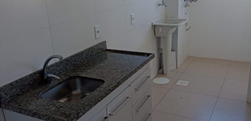 EXCELENTE APARTAMENTO CENTRAL NOVO