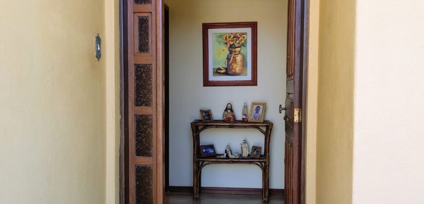 EXCELENTE CASA ÓTIMO ACABAMENTO