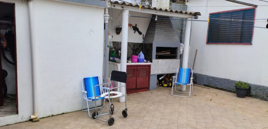 ÓTIMA CASA FRENTE ASFALTO