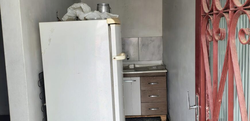 ÓTIMA CASA FRENTE ASFALTO