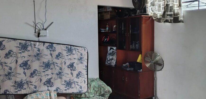 ÓTIMA CASA FRENTE ASFALTO