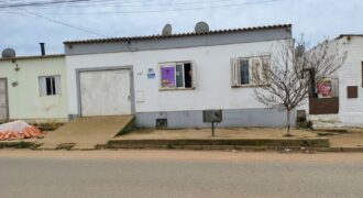 ÓTIMA CASA FRENTE ASFALTO