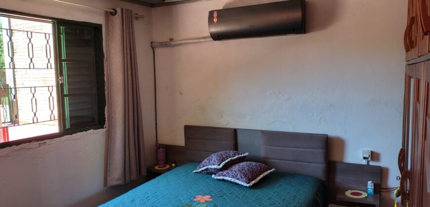 BOA CASA COM ÓTIMO TERRENO BAIRRO SÃO JUDAS