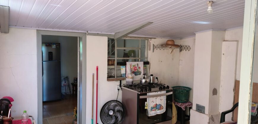 BOA CASA COM ÓTIMO TERRENO BAIRRO SÃO JUDAS