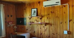 CASA DE MADEIRA NOBRE (ótima conservação)