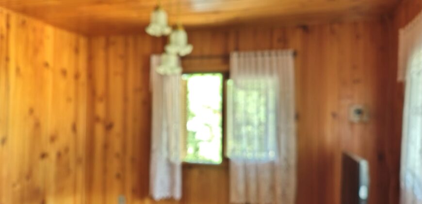 CASA DE MADEIRA NOBRE (ótima conservação)