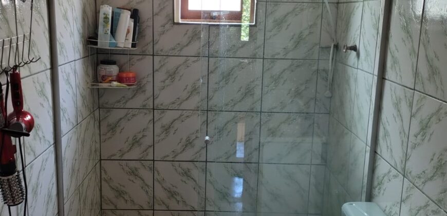 CASA DE MADEIRA NOBRE (ótima conservação)