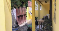 CASA DE MADEIRA NOBRE (ótima conservação)