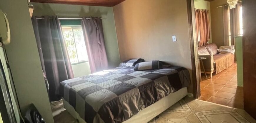 BOA CASA A MEIA QUADRA DO COLÉLIO JULINHA – MEIA QUADRA ASFALTO –