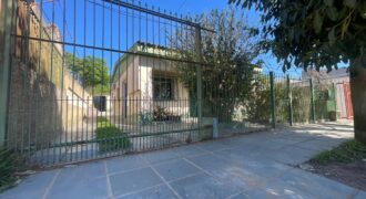 BOA CASA A MEIA QUADRA DO COLÉLIO JULINHA – MEIA QUADRA ASFALTO –