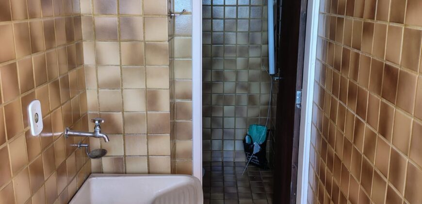 OTIMO APARTAMENTO COM SACADA