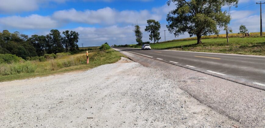ÁREA COM 11 HECTARES, AO LADO DO ASFALTO – FUNDOS DA UNIPAMPA