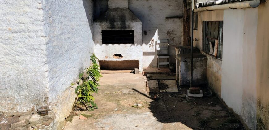 CASA COM EXCELENTE TERRENO “GETÚLIO VARGAS”