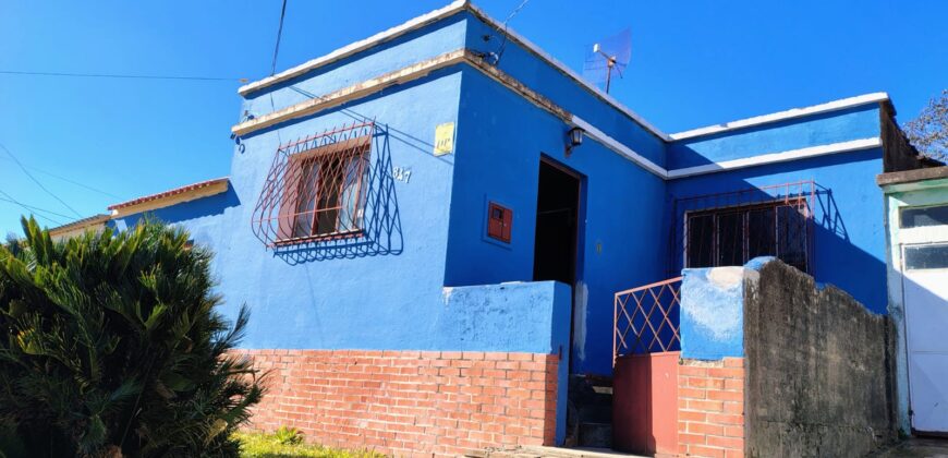 CASA COM EXCELENTE TERRENO “GETÚLIO VARGAS”