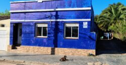 CASA CENTRAL COM ÓTIMO TERRENO