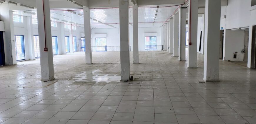 PRÉDIO COMERCIAL NO CORAÇÃO DA CIDADE