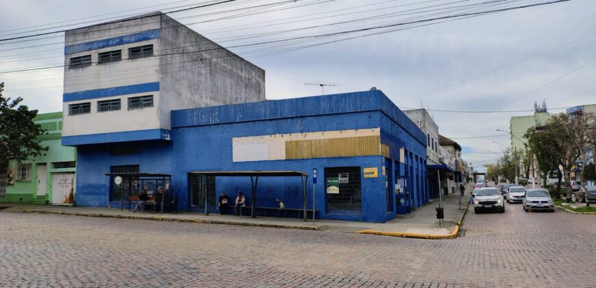 PRÉDIO COMERCIAL NO CORAÇÃO DA CIDADE
