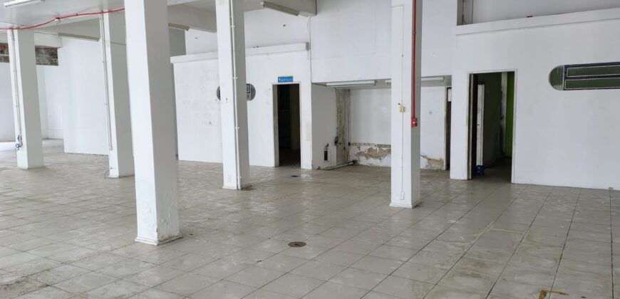 PRÉDIO COMERCIAL NO CORAÇÃO DA CIDADE