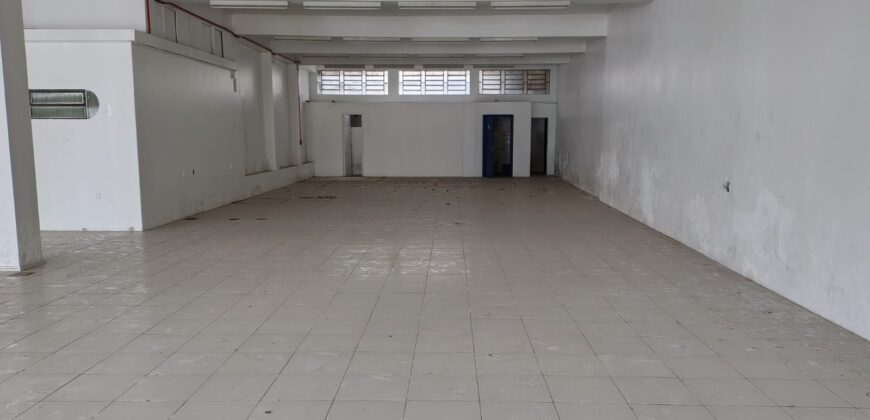 PRÉDIO COMERCIAL NO CORAÇÃO DA CIDADE
